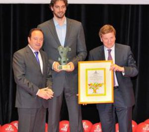 Pau Gasol recibe el Premio Prestigio Rioja