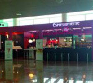 Eat Out abre una cafetería Espressamente Illy en el aeropuerto de El Prat