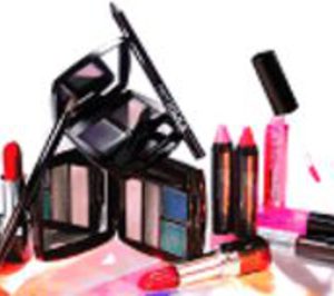 Avon presenta su nueva colección de maquillaje