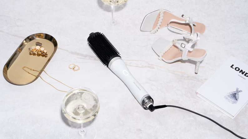 GHD lanza Duet Blowdry, su cepillo secador moldeador