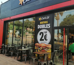 Tony Romas suma un local propio y Carls Jr. reubica una franquicia