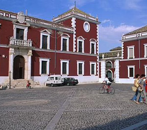 El ayuntamiento cordobés de Fernán Núñez estudia construir una residencia con centro de día