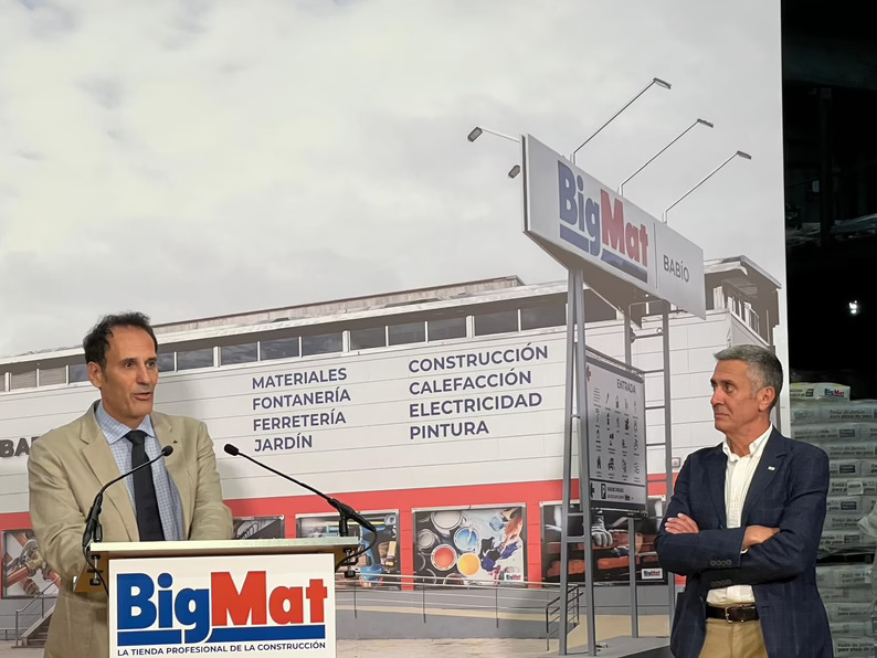 Almacenes Pedro Viñas estrena su nueva tienda BigMat Babío en Santiago de Compostela