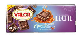 Valor innova en sabor con una tableta de macadamia caramelizada