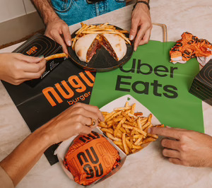 Nugu Burger firma un acuerdo de exclusividad con Uber Eats