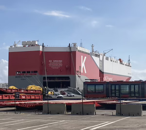 K Line lleva a Barcelona su nuevo barco 100% propulsado por GNL