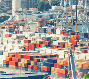 Los puertos españoles aprovechan los cambios en las rutas marítimas por la situación en el Mar Rojo