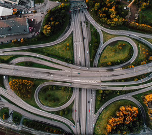 El volumen de vehículos transportados en España vuelve a crecer, pero aún se sitúa lejos de los niveles prepandemia