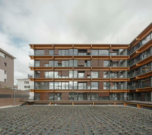 Sistemas Wicona en el mayor edificio de VPO con estructura de madera en Navarra