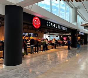 Ibersol lleva la marca Coffee Republic al aeropuerto Adolfo Suárez Madrid-Barajas