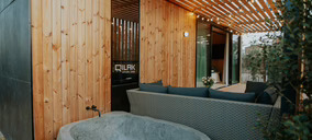 El hotel boutique Hort de Nal, integrado en Rusticae, instala una suite modular de Qilak