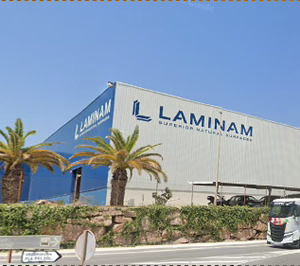 Laminam desembarca en España y compra una importante distribuidora