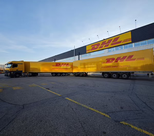 DHL Freight España comienza a trabajar con duotráileres entre Madrid y Barcelona propulsados por HVO