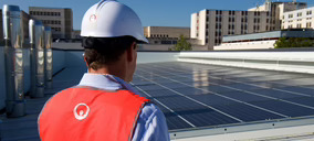 Veolia eleva su cartera de autoconsumo solar en España y refuerza su negocio energético con nuevas compras